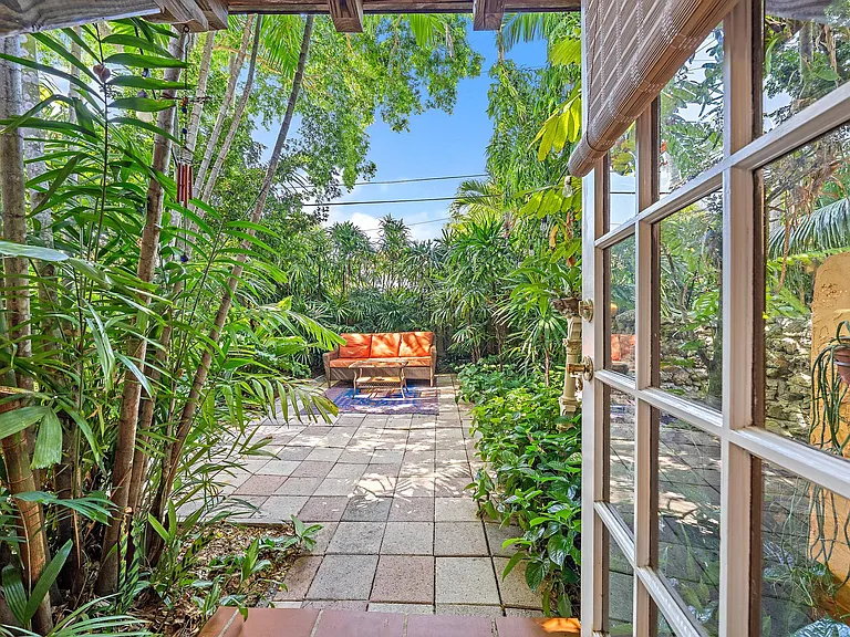 614 Flamingo Dr — Photo 21