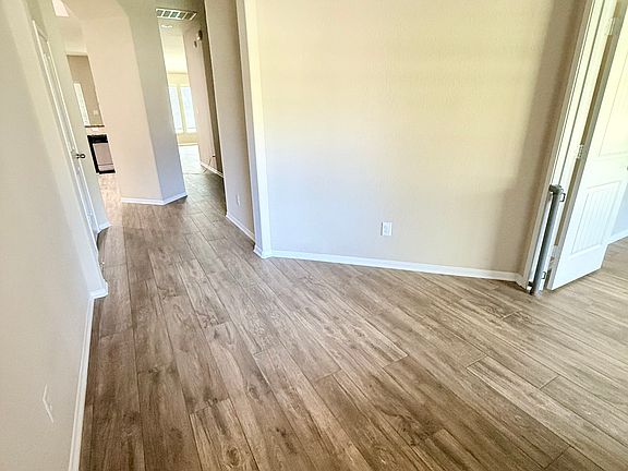 3rd image of 33102 Greenfield Forest Dr