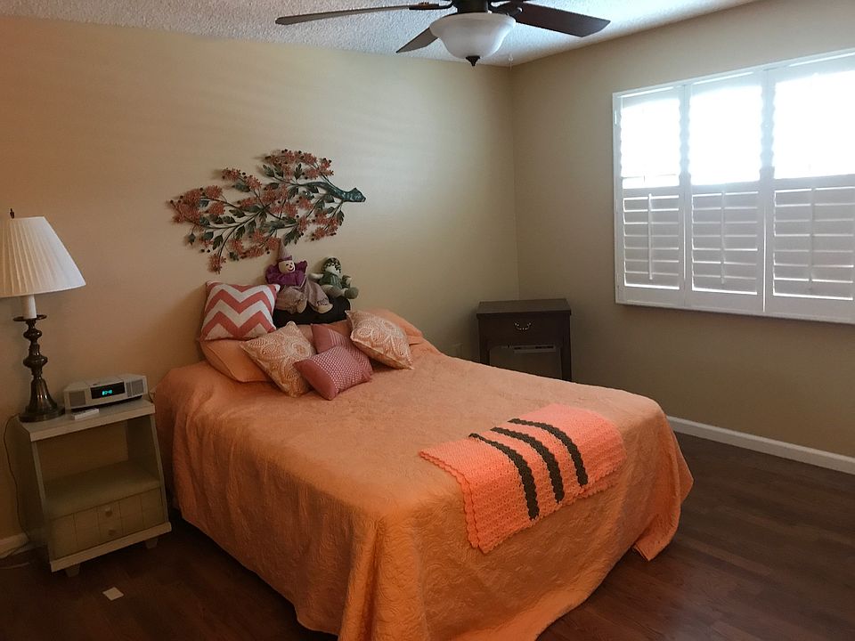 1st image of 18603 N Maplewood Dr