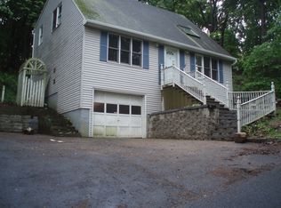 11 Rosette St, Waterbury, CT 06708
