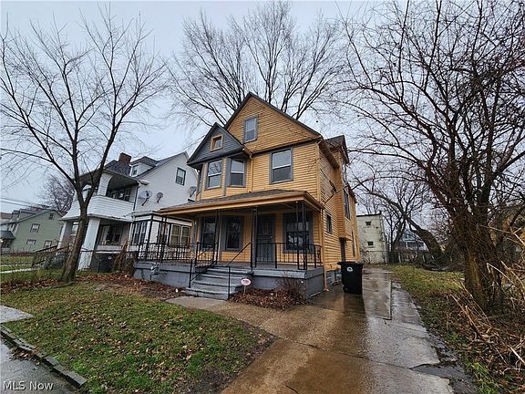 2nd image of 465 E 114th St