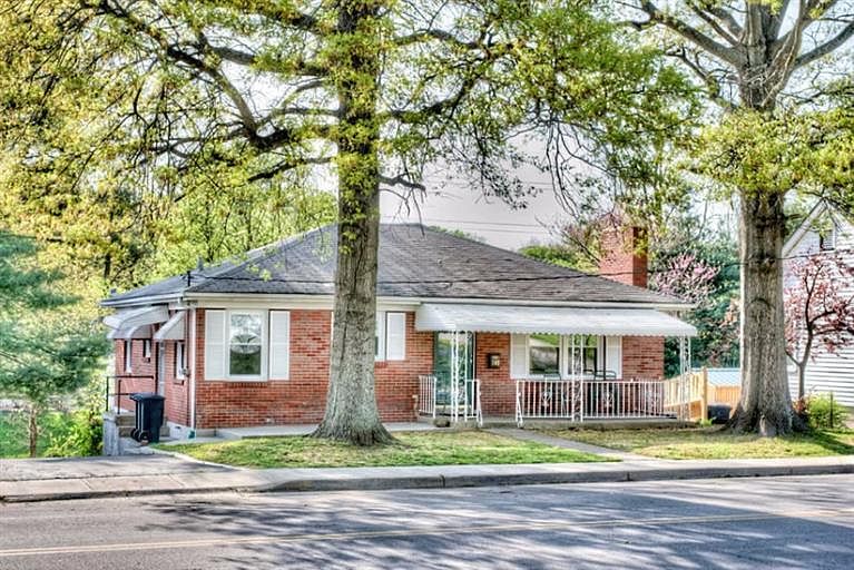 1st image of 148 Myrtle Ave