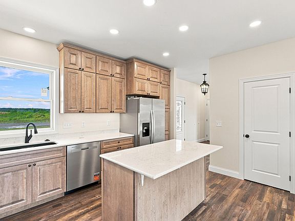 3rd image of 2144 Mary Anns Ct