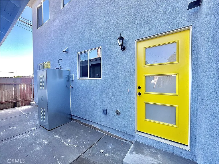 938 E Sandra Ave #A — Photo 12