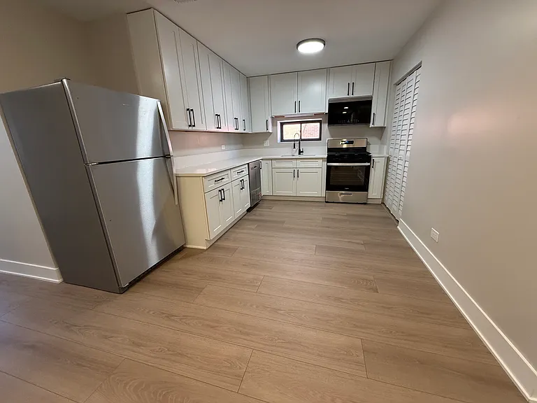 1443 N Milwaukee Ave #2 — Photo 6