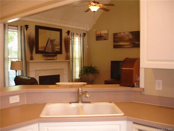 5th image of 1639 Jonesberry Dr #108