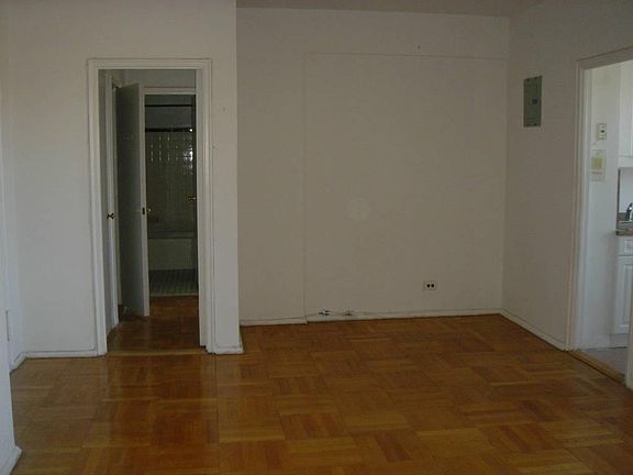3rd image of 6561 Saunders St APT 4N