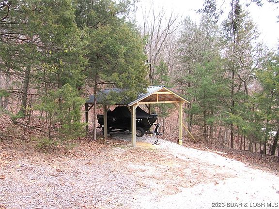 5th image of 26999 Lakeside Ln