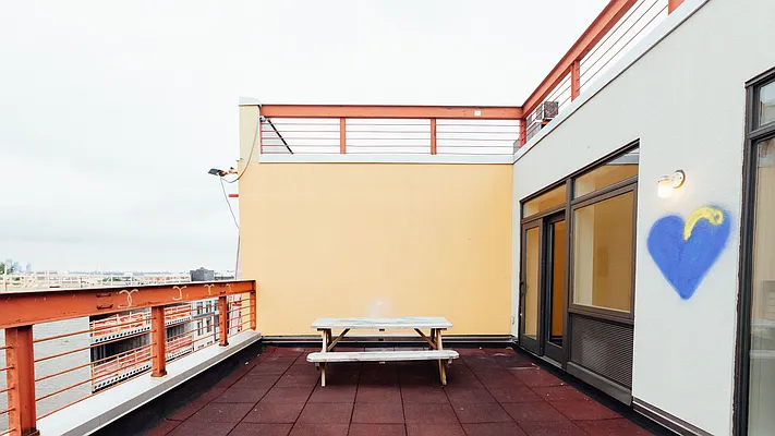 Rented by Nooklyn NYC LLC | media 39