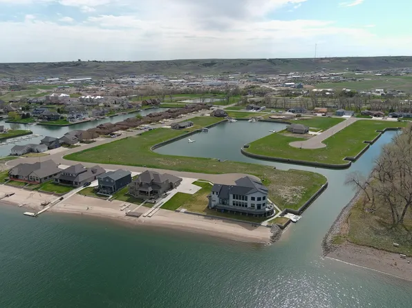 214 Islay Ave, Fort Pierre, SD 57532