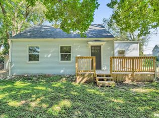 2548 Hawley St, Bettendorf, IA 52722