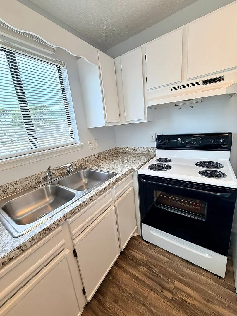 Your Surfside Beach Condo Awaits! — Photo 3