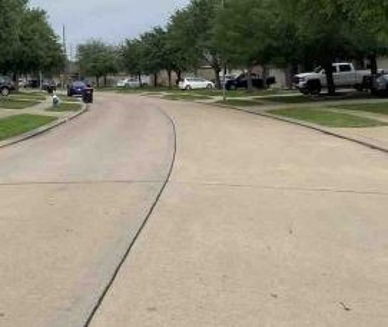 2nd image of 15222 Olmstead Park Dr