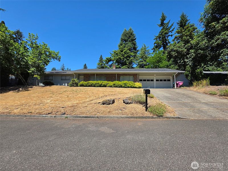 2nd image of 10016 SE 11th Street