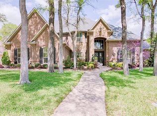 6117 Forest River Dr, Fort Worth, TX 76112