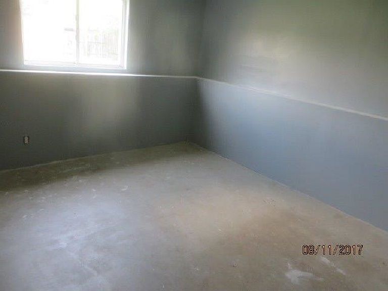 2nd image of 4586 N Westlake Ct