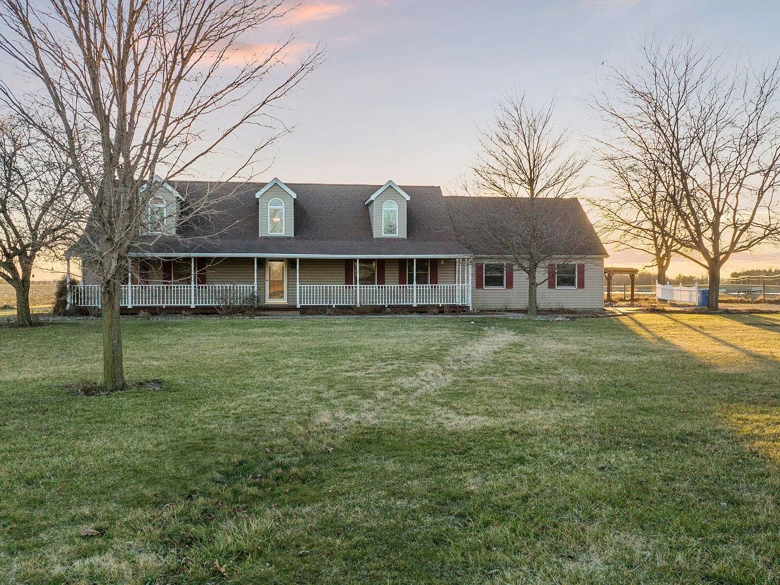 4707 N Blue Lake Rd, Churubusco, IN 46723 Zillow