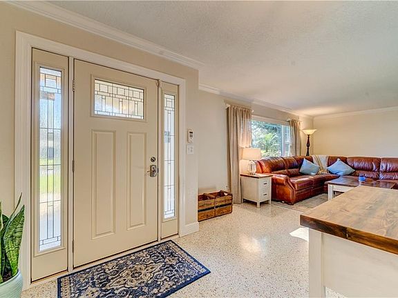 5th image of 1852 Oak Park Dr N