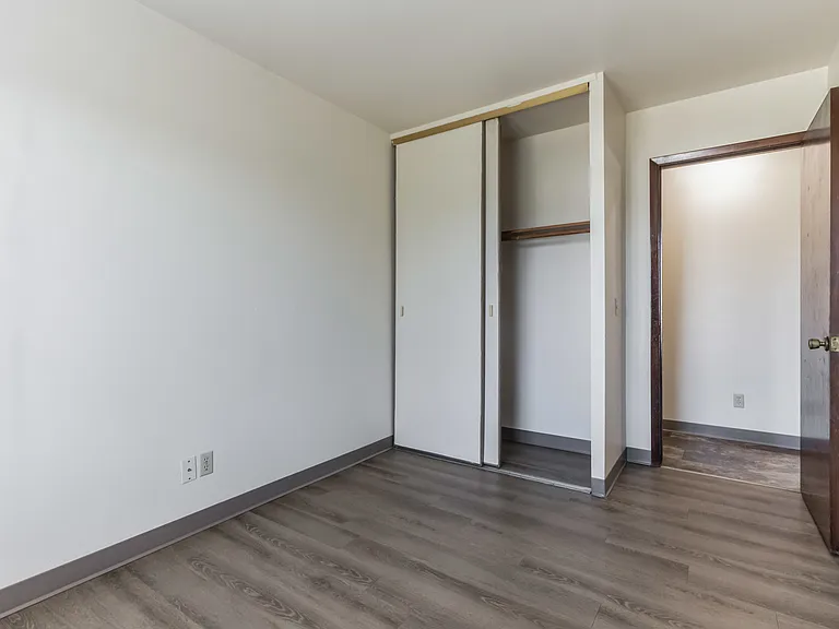 622 Laurel Ct — Photo 15