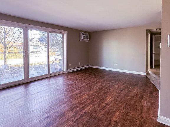 5th image of 11830 S Komensky Ave #1D