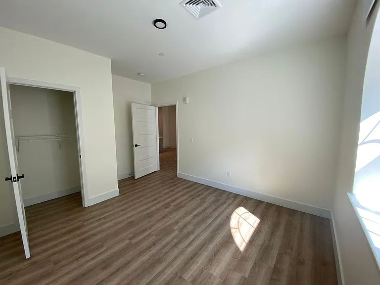 One Park Apartments — Photo 110