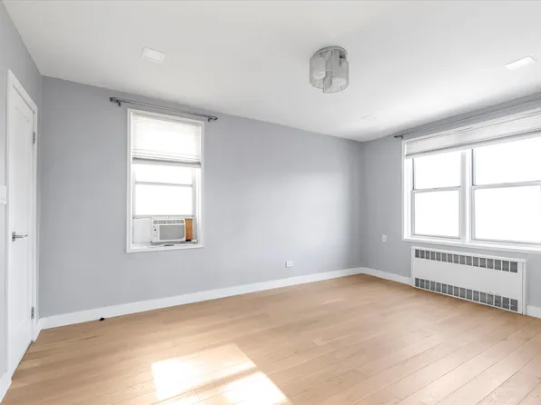 67-12 Yellowstone Boulevard image 13 of 24