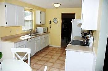 4th image of 508 Sarah Dr