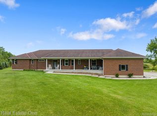 1111 Thayer Rd, Ortonville, MI 48462