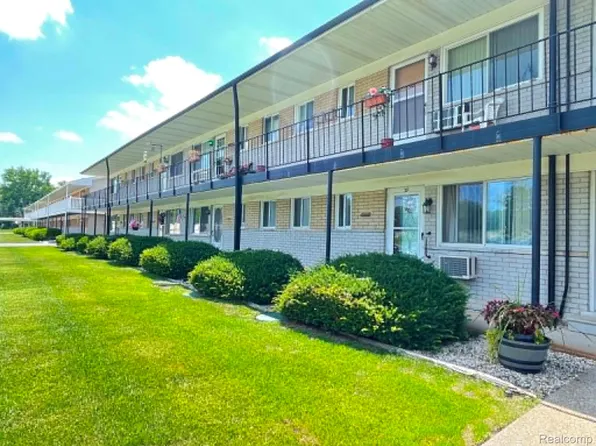 26965 Milford Rd #37, South Lyon, MI 48178