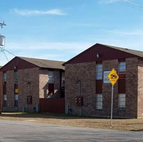 Building Photo - 1400 Clamp Ave #303