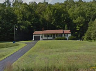 323 Auburn Rd, Peru, ME 04290