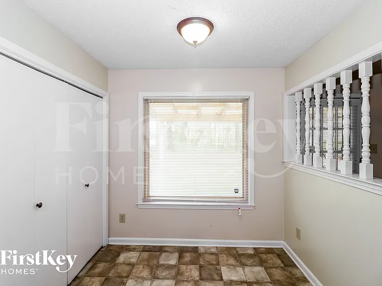 2786 Dromedary Dr — Photo 5