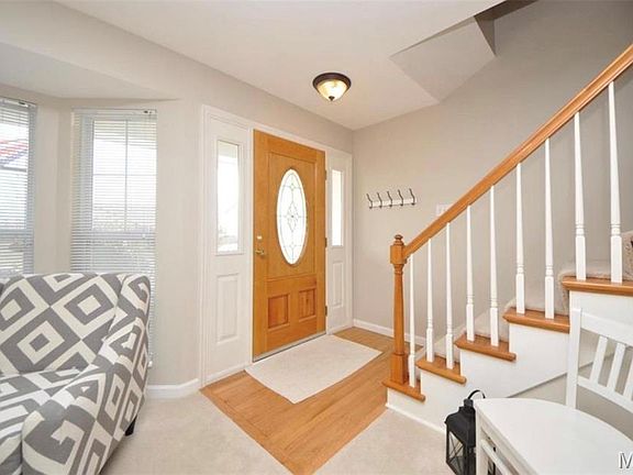 2nd image of 11 Fawn View Ln