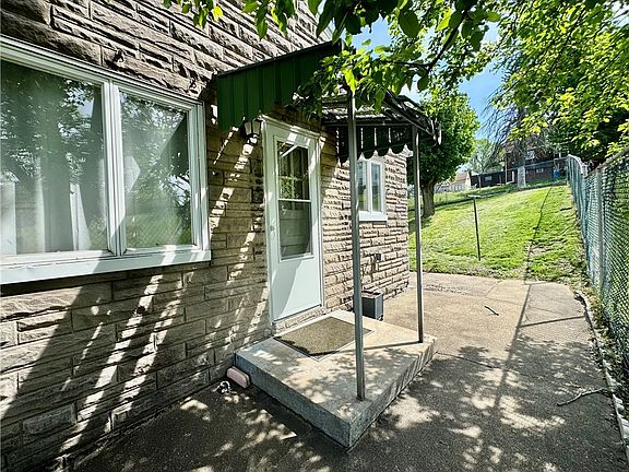 4th image of 164 McKinley Rd