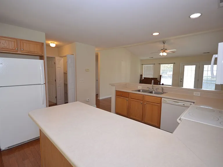 3615 Bison Hill Ln — Photo 10