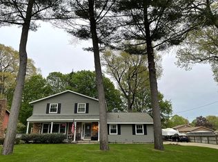 902 Cadillac Dr, Muskegon, MI 49445