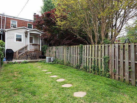 2nd image of 609 S Henry St