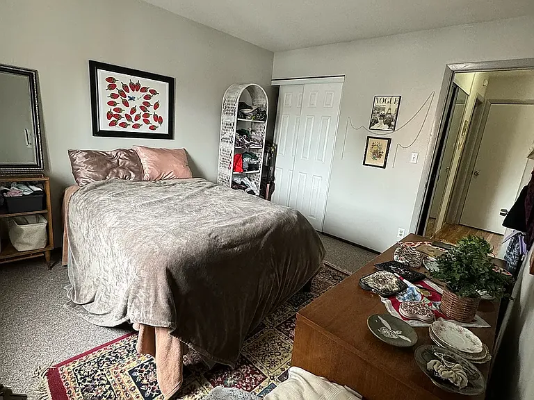 East Town Apartments — Photo 1