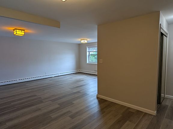 3rd image of 37-47 Duncan Ave #4G
