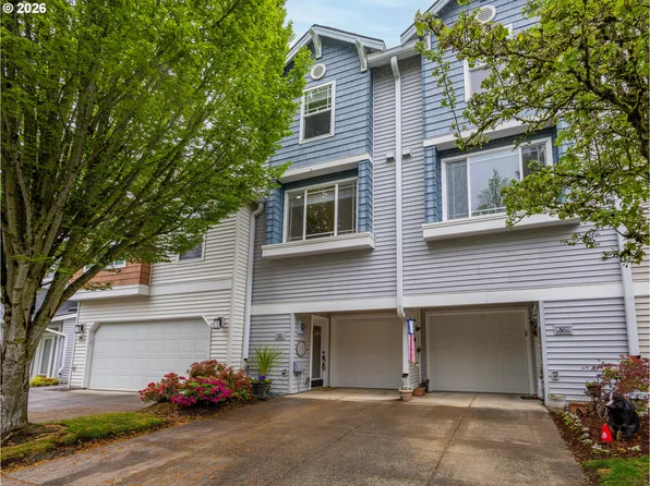 8718 NE 17th St, Vancouver, WA 98664