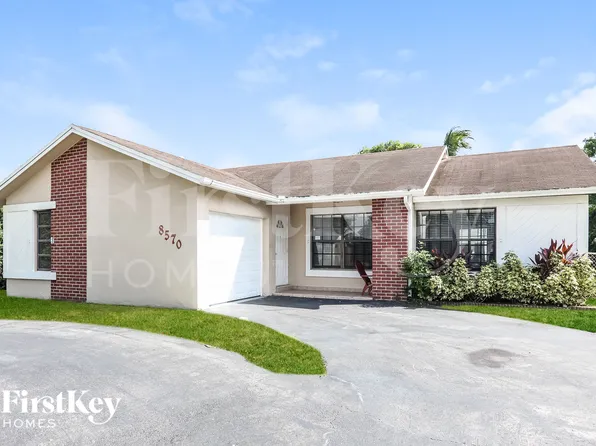 8570 NW 3rd St, Hollywood, FL 33024