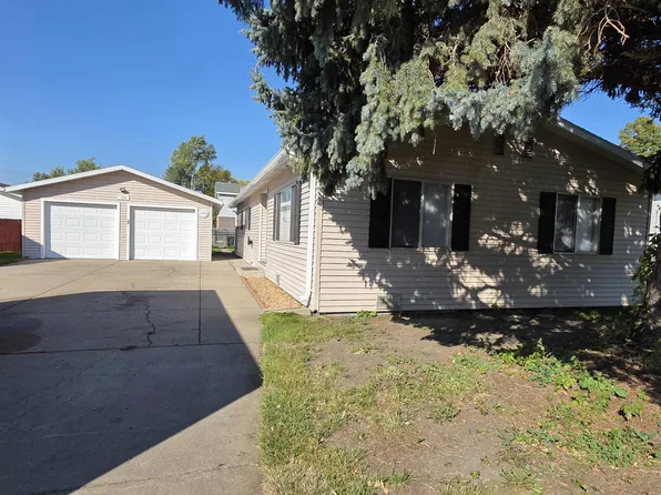 114 N WELCH AVE, North Platte, NE 69101
