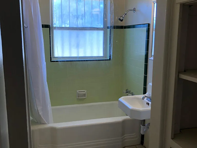 749 N Benton Ave — Photo 11