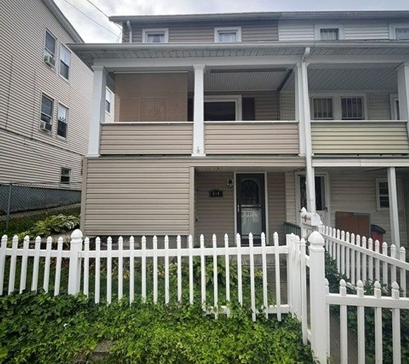 1st image of 444 E Bertsch St