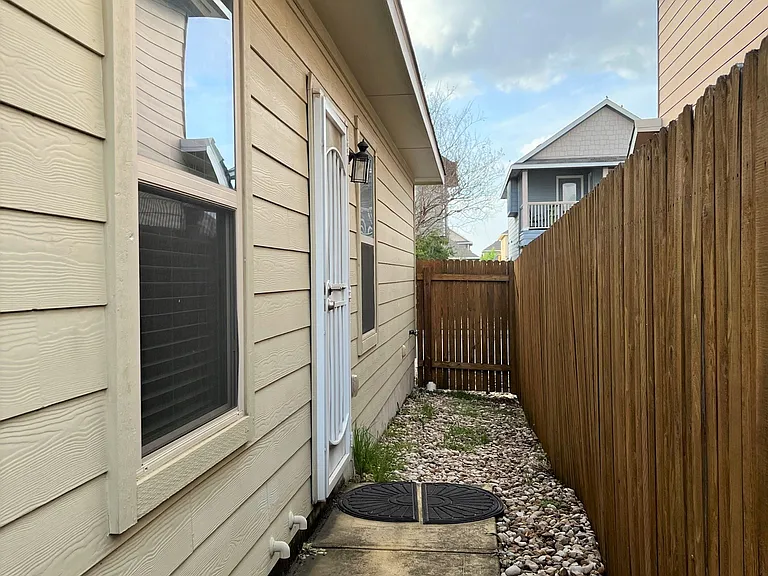 4505 Senda Ln — Photo 18