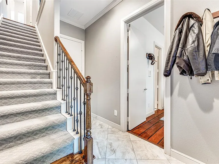 8261 Short St — Photo 17