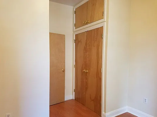 Rented by Manhattan Apartment Organization | media 53