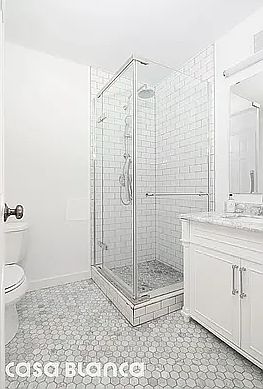 4th image of 137 E 36th St #13K