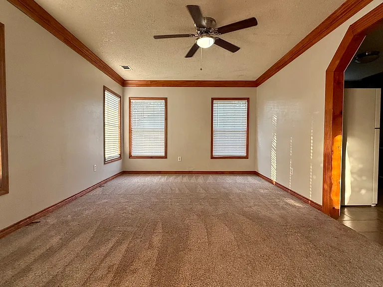 1220 Cooley Dr — Photo 3