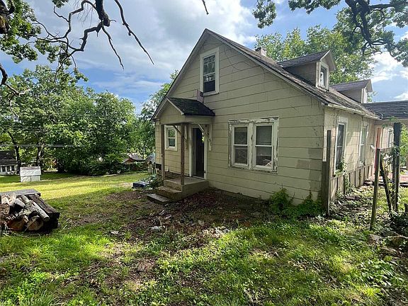4th image of 408 Dalton Ave